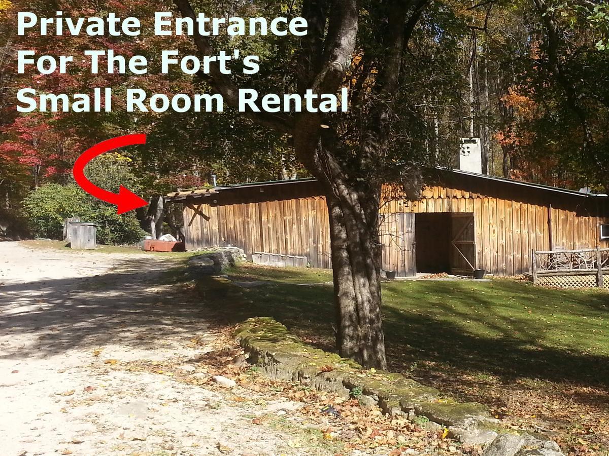 Arrowmont Stables & Cabins Cullowhee Exterior foto